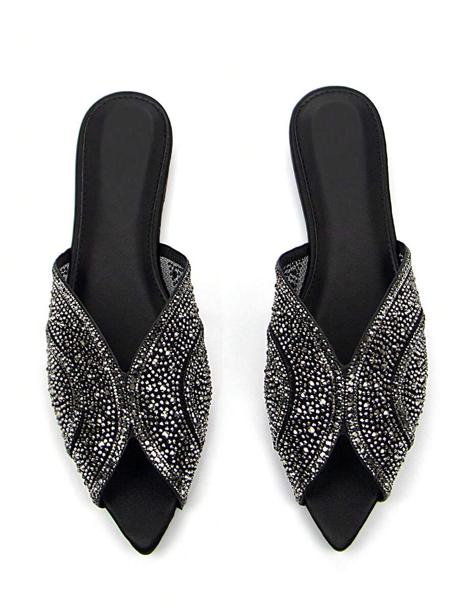 女士魅力水钻镂空网眼装饰黑色缎面材质时尚尖头舒适平底穆勒凉鞋，适合日常穿着和派对场合