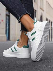 New Spring Versatile White Casual Sneakers For Men, Breathable Lightweight Non-Slip Athletic Shoes - White and green - View 3