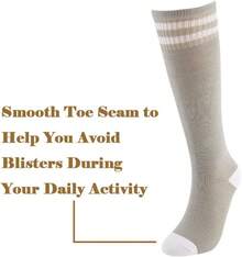 Athletic Socks - 4 Pairs Of 2 Green and 2 White Ones - View 12