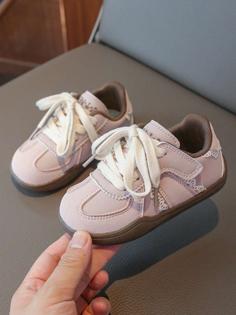 Giày thể thao thường ngày cho bé gái, giày trẻ em mùa xuân/thu 2025 mới, giày thể thao đế mềm cho trẻ nhỏ.