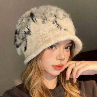 1顶蝴蝶纹理针织帽，超大保暖羊毛混纺宽松帽，饰有蝴蝶图案，男女通用秋冬保暖耳罩