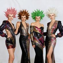 男女通用短款刺猬头层次直发动漫角色扮演假发，耐热合成纤维，圣诞时尚派对道具，棕色、白色、粉色、绿色可选，男女皆宜，日常、节日、舞会、音乐、电影、电子游戏、超级英雄等场合通用服装假发，酷炫独特的摇滚酒吧、俱乐部、锐舞派对装饰，舞台表演配饰，理想的礼物之选。 - 彩色 - 查看 3