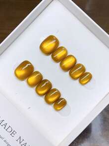 Of Pure Handmade Wearable Nails With Short Round Nail Shape, Hand-Painted Cat Eye Nails, High-Quality Simple Design Nails, Full Coverage Nails, Y2K Nails, Unique And Niche Creative Fake Nails, Daily Nails, Cute Modern Style Nails, Daily Use, Detachable Wear And Reusable. - Multicolor - View 2