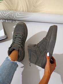 女士复古风运动鞋，厚底设计，透气材质，休闲百搭，适合日常出行