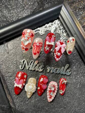 10-delars handgjorda mandelformade akrylnageldekorationer, innehåller röda, beige och rosa nagelmönster, rosa tie-dye, 3D-rosett, hjärtformade strass, pärlor, stjärnor och andra nageldekorationer.