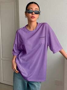 T-Shirt With "Perseverance" Print Lettering. Minimalist, Casual, Modern, Sophisticated, Simple, Basic, Summer, Oversized. - Lilac - View 4