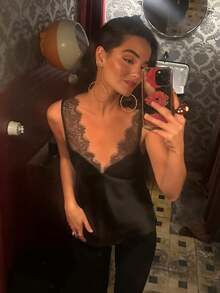 HH Women's Elegant Camisole Contrast Lace Sleeveless Tank Top, Sexy Vintage Style Slim Fit Camisole, 2026 New Fashion Street Wear