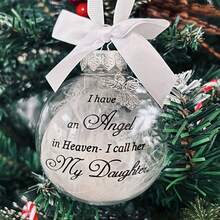 Enfeite de Natal Memorial com Pingente de Anjo e Frase Inspiradora para o Pai, 1 peça. Enfeite personalizado para decoração de Natal e presente. Bola de penas para decoração de Natal. "Um pedaço do meu coração está no céu". Pingente memorial para pendurar na árvore de Natal, presente para mãe, pai, irmã, irmão, avó e avô. - Multicolorido - Ver 27