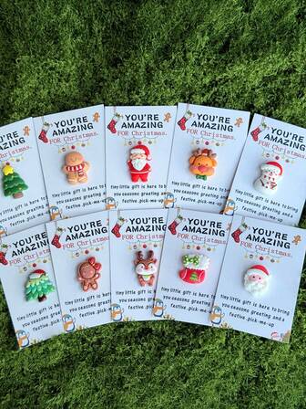 10/5 Piezas Tarjetas Mini Divertidas de Navidad para Abrazar, Regalos para Amigos, Decoraciones Navideñas, Regalos de Navidad, Tarjetas de Aliento Navideño, que Contienen Papá Noel de Resina, Calcetines Navideños, Hombre de Jengibre, Muñeco de Nieve, Reno y Otros Elementos para Crear un Ambiente Festivo, Un Regalo Emocional Ideal