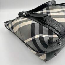 CHANEL Black Check Nylon Bag With Leather Trim – Large Shoulder Bag BR1F - 明亮 - 查看 5