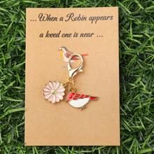 1个/5个知更鸟与花朵钥匙扣套装，附赠慰问卡，是送给家人、朋友、爱人的理想礼物，也可作为装饰包包挂饰，完美之选。 - 彩色 - 查看 8