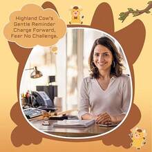 1个迷你趣味正能量高地牛，针织羊毛牛玩具，附赠正能量卡片 - 创意可爱钩针玩偶，情感鼓励，适合送给朋友、女士、学生，圣诞节礼物（牛），小巧便携迷你牛，方便携带和摆放在任何地方，营造欢乐氛围！ - 彩色 - 查看 3