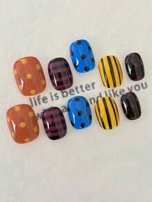 10片装短方形手工美甲贴纸，黑色、条纹、波点、彩色、棕色、黄色、Y2K风格，可爱百搭，适合女性和女孩在冬季、新年、度假或日常美甲时佩戴。手工按压式美甲贴片。 - 彩色 - 查看 4