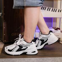 复古运动厚底运动鞋，2025春秋新款女式撞色轻便透气跑步鞋，减震厚底坡跟休闲运动鞋，学生款