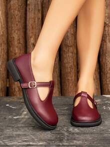 女士酒红色镂空玛丽珍鞋，新款百搭粗跟厚底软皮优雅乐福鞋平底牛津鞋 - 酒紅色 - 查看 4