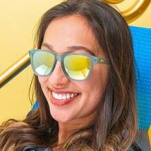 Goodr Sunbathing With Wizards Polarized Sunglasses, Medium Sized (OG), Light Blue Translucent Frames With Gold Mirrored Reflective Lenses, UV400 Protection, No Slip, No Bounce - 1 - 查看 11