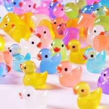 10/30/50Pcs DIY Glow-In-The-Dark Mini Resin Duckling Ornaments, Decor & Handmade Craft Accessories, Suitable For Holiday Gifts, Party Favors, Garden Landscaping, Desktop Decor, Car Ornaments, Terrariums, Moss Ecosystem Tank Decor, Fish Tank Ornaments And Creative Scenes.