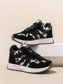 1 Pair Leopard Print Low-Top Slip-Resistant Sports Shoes For Kids, Suitable For Daily Wear