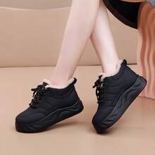 Women Snow Boots - Black - View 3