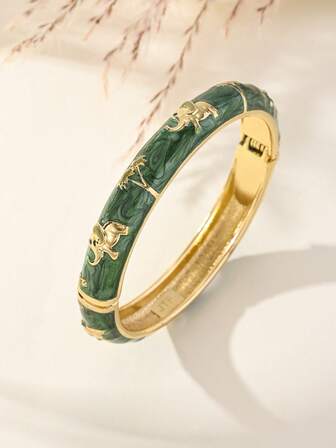 Vintage Gold Bangle, Fashionable Enamel Elephant Decor Open Cuff Bracelet, Suitable For Daily Wear, Weddings, Parties, And An Ideal Jewelry Accessory