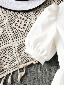 优雅淑女风连衣裙套装，甜美设计，适合少女穿着。这款夏季套装包含一件粉白相间的粗花呢拼接V领无袖上衣和一条泡泡袖收腰喇叭裙，两件套设计，适合生日派对、钢琴演奏会、外穿等场合。 - 白色 - 查看 7