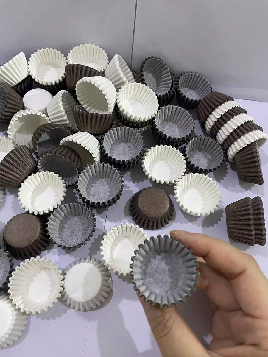 100pcs/200pcs/500pcs/1000pcs Pure White/Coffee Color Mini Cupcake Liners, 0.98 Inch Non-Stick Baking Cups, 6cm Expanded Size, Suitable For New Year, Valentine's Day, Birthday And Wedding Party Baking