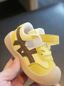 新款春秋季婴幼儿平底鞋，软底轻便功能鞋，男女童均可穿着，适合学步宝宝。 - 黃色 - 查看 4