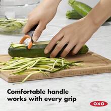 PZW Oxo OXO Prep Julienne Peeler Stainless Steel Black2537 - Naranja - Ver 5