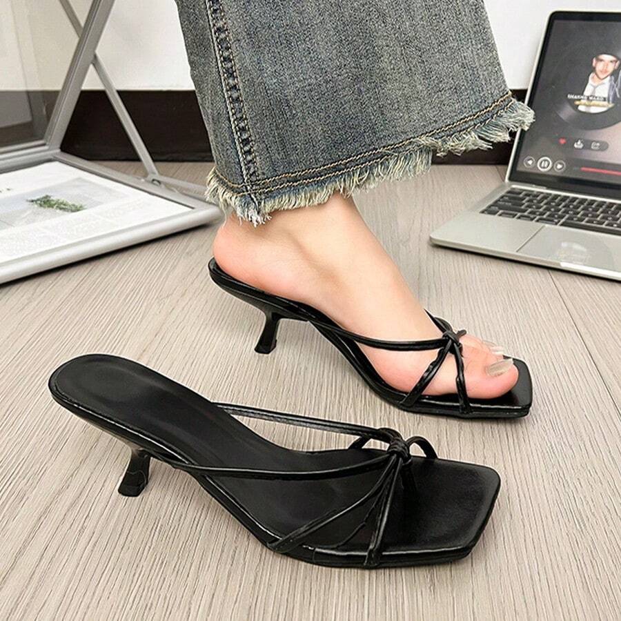 Sandalias de tacón alto para mujer Sandalias de tacón alto con tiras y punta cuadrada de estilo francés. Sandalias de cuña con tacón grueso y tiras finas. Sandalias planas de tacón bajo y punta abierta. Elegantes sandalias con tira en el dedo para mujer. Sandalias de tacón alto de estilo francés para la nueva temporada de verano, inspiradas en las hadas y pensadas para llevar al aire libre. Sandalias de tacón fino con tiras de PU y tira en el dedo. Sandalias de tacón alto de color - Negro - Ver 1