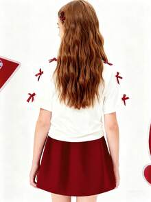[Back To School 2-Piece Set] Tween Girls' Soccer Outfit, Big Kids' Sweet & Cool Sports Style, Colorblock Design, Summer, Collegiate Look Set: White V-Neck Colorblock Burgundy Numeric Print T-Shirt + 3D Bow Decor + "Ballet Football" Letter + Burgundy Pleated A-Line Mini Skirt, Comfortable Breathable Fabric For School, Sports, Casual Outings - Burgundy - View 4