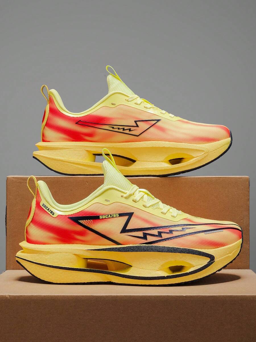 男士休闲跑步鞋，时尚简约风格，系带设计，舒适轻便，适合运动、户外、通勤、休闲、跑步训练，是健身爱好者的必备单品。