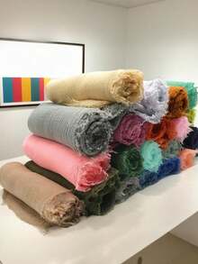 1 件女士薄雪纺围巾/头巾，透气且百搭，适合通勤