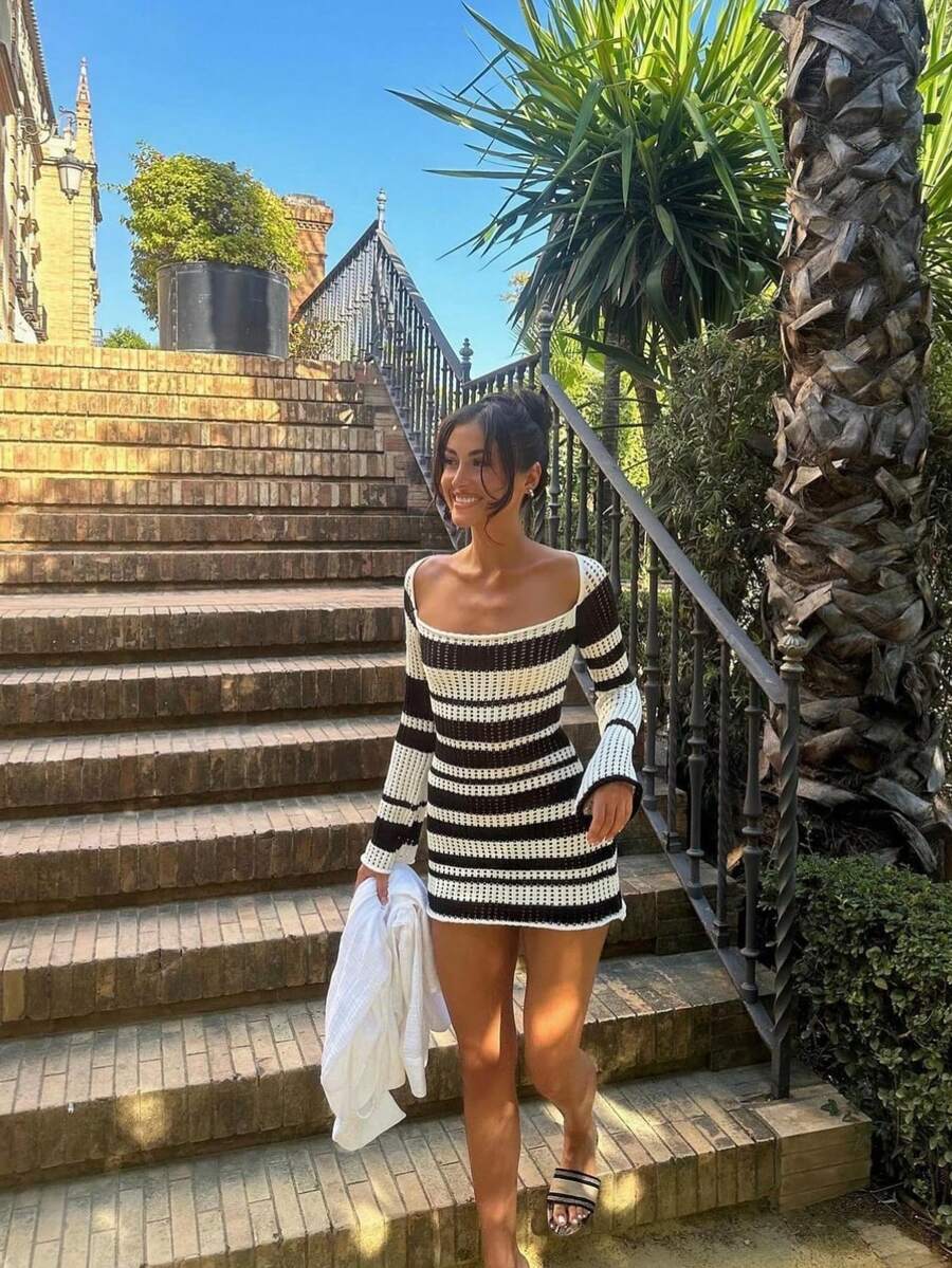 1pc Knitted Hollow Out Contrast Color Beach Cover Up, Suitable For Summer Vacation Beach Wear, Long Sleeve Sun Protection Cover Up Dress - Black and White - View 1