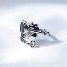 Anel feminino em prata de lei 925 com zircônia cúbica em formato de guitarra, estilo vintage, personalizado para uso diário, festas, presente para familiares e amigos, feriados e aniversários. Acompanha caixa para presente. - Prata antiga - Ver 6