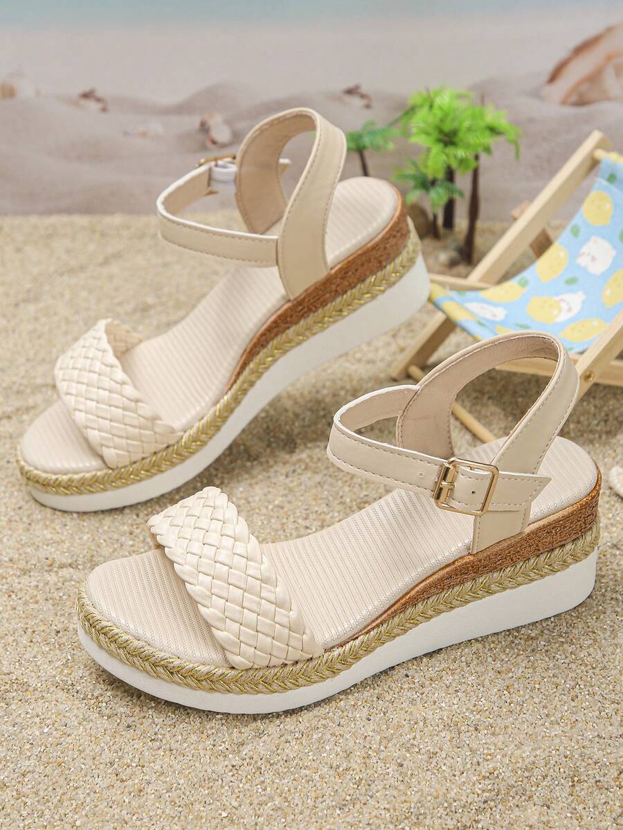 1 đôi dép xăng đan đế cao cho bé gái, kiểu dáng thoải mái, đế dày, hở mũi, thích hợp mang hàng ngày và đi học vào mùa hè. - Màu be - Xem 1