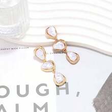 1对时尚多层不对称仿珍珠吊坠耳环，复古夸张几何不对称耳环 - 多層異形仿珍珠耳釘 - 查看 5