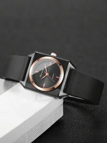 1pc Women's Silicone Quartz Watch, Fashionable Casual Square Minimalist Dial Design, Elegant Elegant - Black - View 5