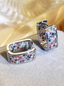 一对璀璨夺目的立方氧化锆耳环，适合女性佩戴，可作为结婚纪念日、订婚派对或情人节礼物。 - 銀色 - 查看 9