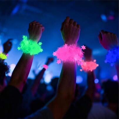 7色夜光派对手链，霓虹荧光黑光手链派对礼品，金属丝花环手链，黑光反应夜光派对用品，用于霓虹派对装饰