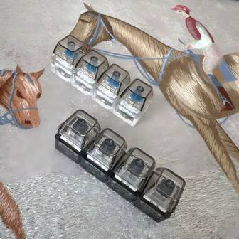 Transparent flerfärgad Fidget-skrivbordsleksak, Stresslindrande tangentbordsleksak, Fingernyckelring med tangentbord, Fingertangentbord, Fidget-fingerspel, Dekoration för tangentbordsnyckelring, Perfekt för Halloween, Jul, Festgåvor, Födelsedagspresenter, Hobbysamling, Nyckelringar, Skrivbordsdekor, Telefonberlocker