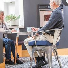 ASDDMI Seat Cushion for Wheelchairs Mobility Scooters Office and Kitchen Chairs or Car Seats to Add Support and Comfort while Reducing Pressure and Stress on Back 2 inches thick 16 x 18 Navy Blue - 2 pulgadas de espesor - Ver 7