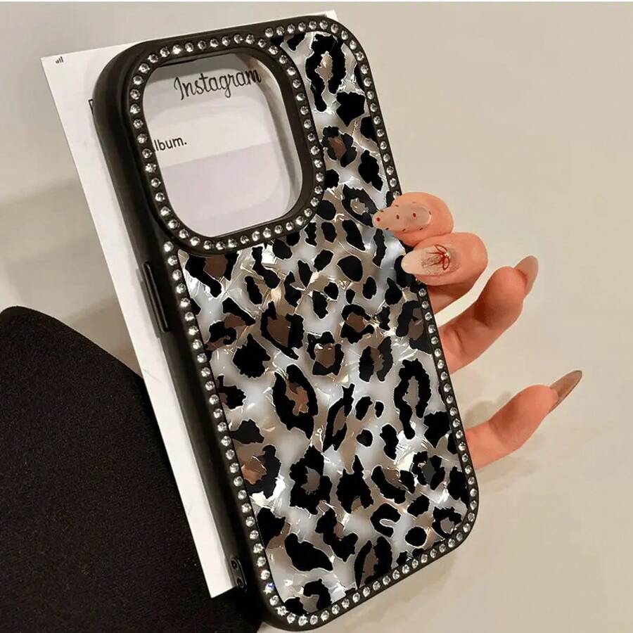 2026Marble Leopard Print Double-Sided Diamond-Studded 3-In-1 Phone Case, Suitable For 17/16/15/14/13/12/11 Series.Shockproof And Dirt-Resistant Soft Case, Unisex, With Diamond Decoration, Dirt-Resistant Cover, Marble Pattern Phone Case, Diamond-Studded Design, High-Quality Materials, Neutral Phone Accessories, Technology Enthusiasts, Followers.Christmas Accessories Christmas Decorations Cover De Green Haired Monster Fundas Navidad Christmas Christmas Mobile Phone Case Cover 17 Pro Max Fall Christmas Phone Case Rilakkuma Christmas Tree Pink Christmas An Excellent Gift For Friends 17 Pro Max Case Christmas Day Christmas>Decoration Gifts For Women Case For 17 Pro Max 17 Pro Max Cases - 黑色 - 查看 1