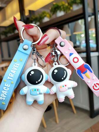 1PC Ins Style Creative Astronaut Men And Women Keychain Pendant Cartoon Silicone Couple Style Astronaut Backpack Decoration Pendant Valentine's Day Essential Accessory For Couples