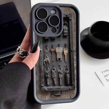 Cubierta de teléfono con diseño de caja de llaves vintage negra con llaves antiguas y detalles metálicos para uso diario y estilo retro - Café integral - Ver 3