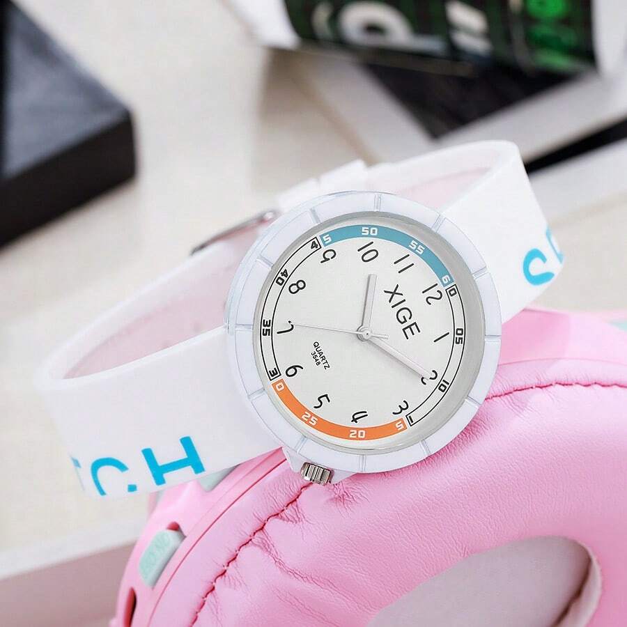 Fashionable Cute Fresh Student Silicone Strap Quartz Wrist Watch