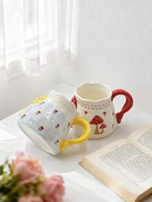 1个创意手工捏制幸运袋造型陶瓷咖啡/牛奶杯，饰有手绘蘑菇、郁金香、浮雕蝴蝶和绳索手柄，大容量家用杯