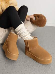 Women's 1.96 Inch Platform Ankle Winte Snow Boots Genuine Suede Classic – Faux Fur Lining Water-Resistant With DIY Bows,, Memory Foam Insole, And Anti-Slip Outsole Christmas Holiday Festive Maroon Boots - 紫紅色 - 查看 1