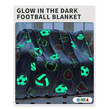 1条柔软轻盈保暖的夜光法兰绒毯，印有篮球、足球、排球图案，适合沙发、床上或办公室小憩、约会、度假——最佳礼物 - 藍色 - 查看 7