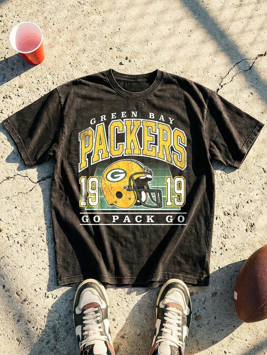 Green Bay Football Helmet Graphic Tee Acid Washed Shirt Unisex Couple Matching Boyfriend Style Retro Game Day 1919 Aesthetic Sports Fan Gear Distressed Cotton Graphic Tees Men Oversized T Shirt Summer Clothes Men Fall Clothes Men Winter Clothes Camisetas Para Hombre - 黑色 - 查看 1