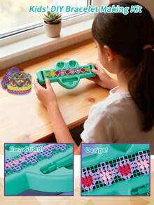 二合一女孩手链及绳编3D立体编织套装 - 字母串珠手链，含DIY字母吊坠。此套装包含可定制的字母吊坠、手工编织和缝纫线，以及时尚的手链编织工具。 - 彩色 - 查看 5